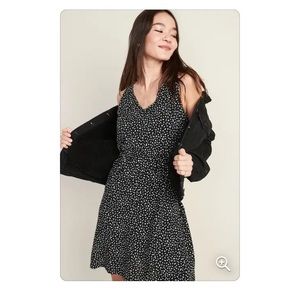 Old Navy Leopard Print V Neck Dress Size Medium